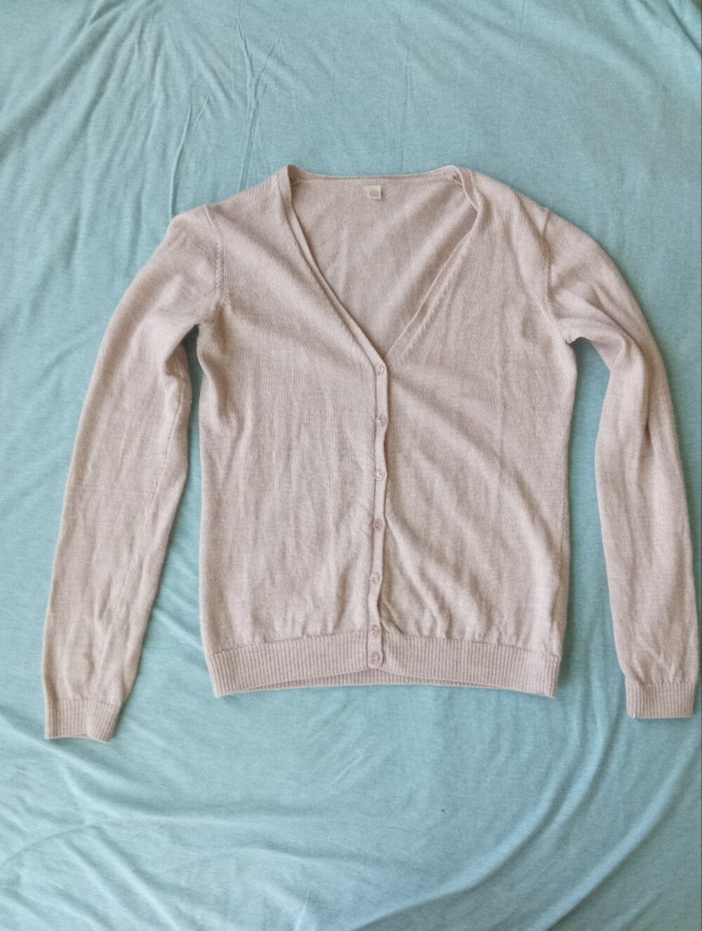 Uniqlo Pure New Woolmark Cream V-Neck Button Cardigan Sweater Petite